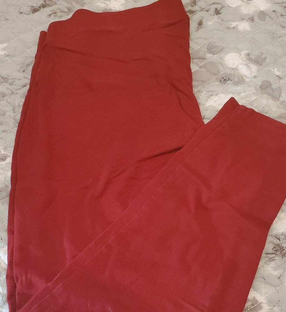 Size 3 Torrid premium leggings in red